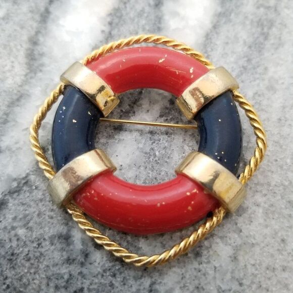 Vintage Boat Life Preserver Gold Tone Enamel Brooch, Unsigned Estate - Picture 1 of 5